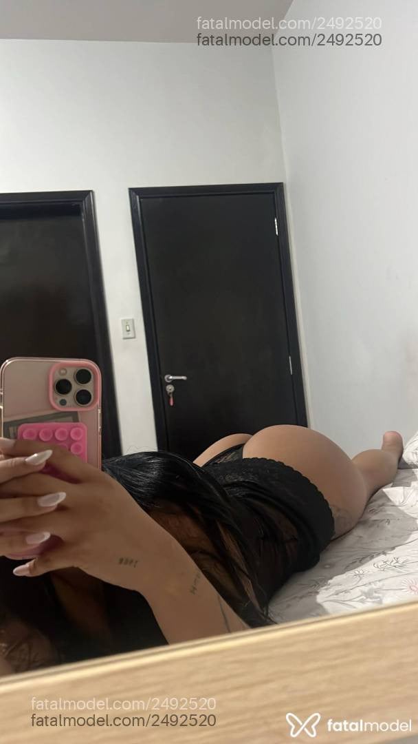 Acompanhante mulher morena (o) de olhos castanhos - Yasmim Cibeli