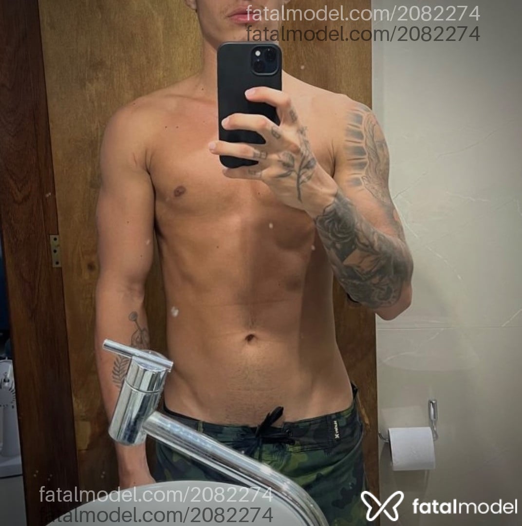 Acompanhante homem com cabelo castanho de olhos pretos em Armação dos Búzios - Caique Lima