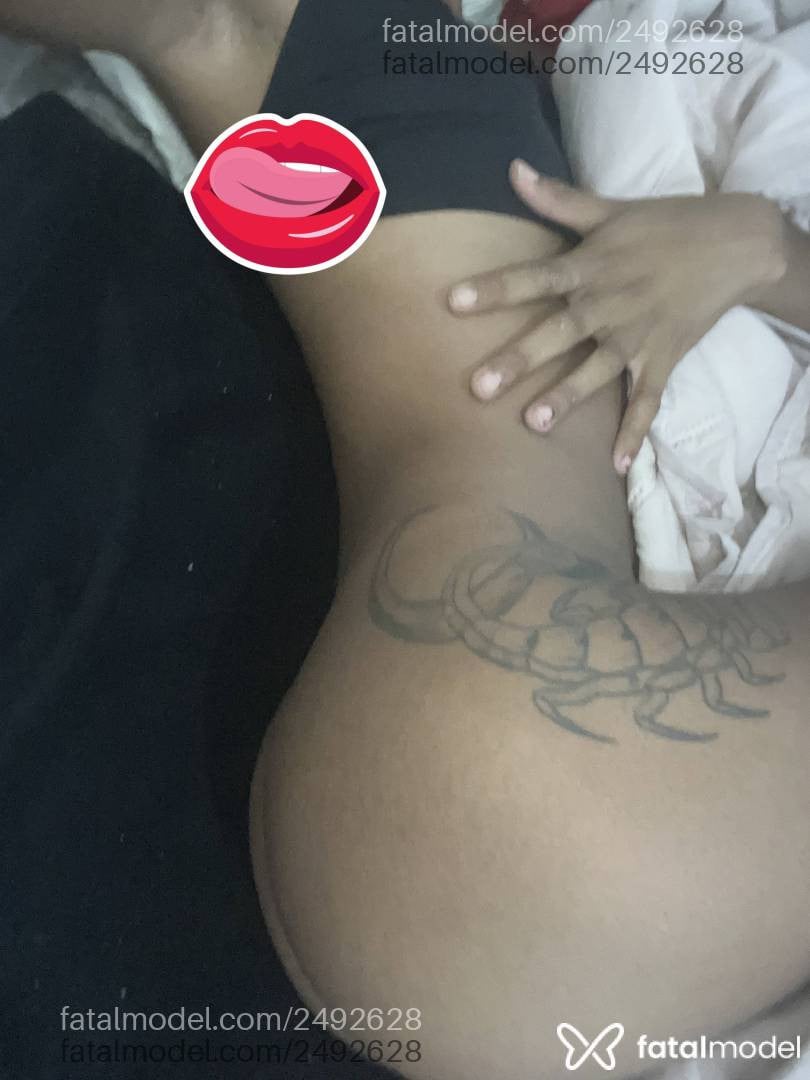 Acompanhante mulher morena (o) de olhos castanhos em São Paulo Acompanhante mulher morena (o) de olhos castanhos em São Paulo - Laila