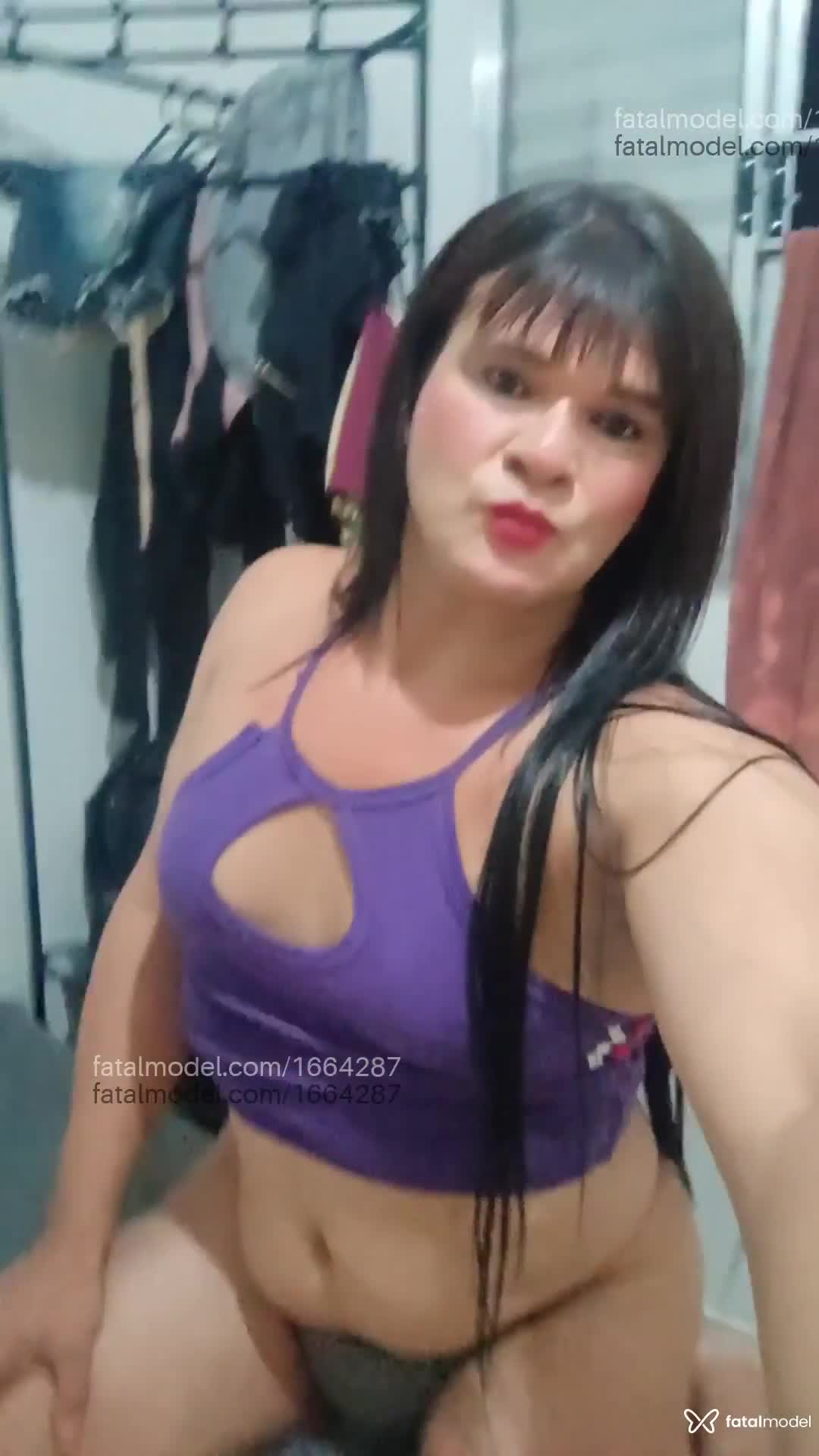 Acompanhante travesti com cabelo castanho de olhos castanhos em Tatuí Acompanhante travesti com cabelo castanho de olhos castanhos em Tatuí - Joosy Nascimento