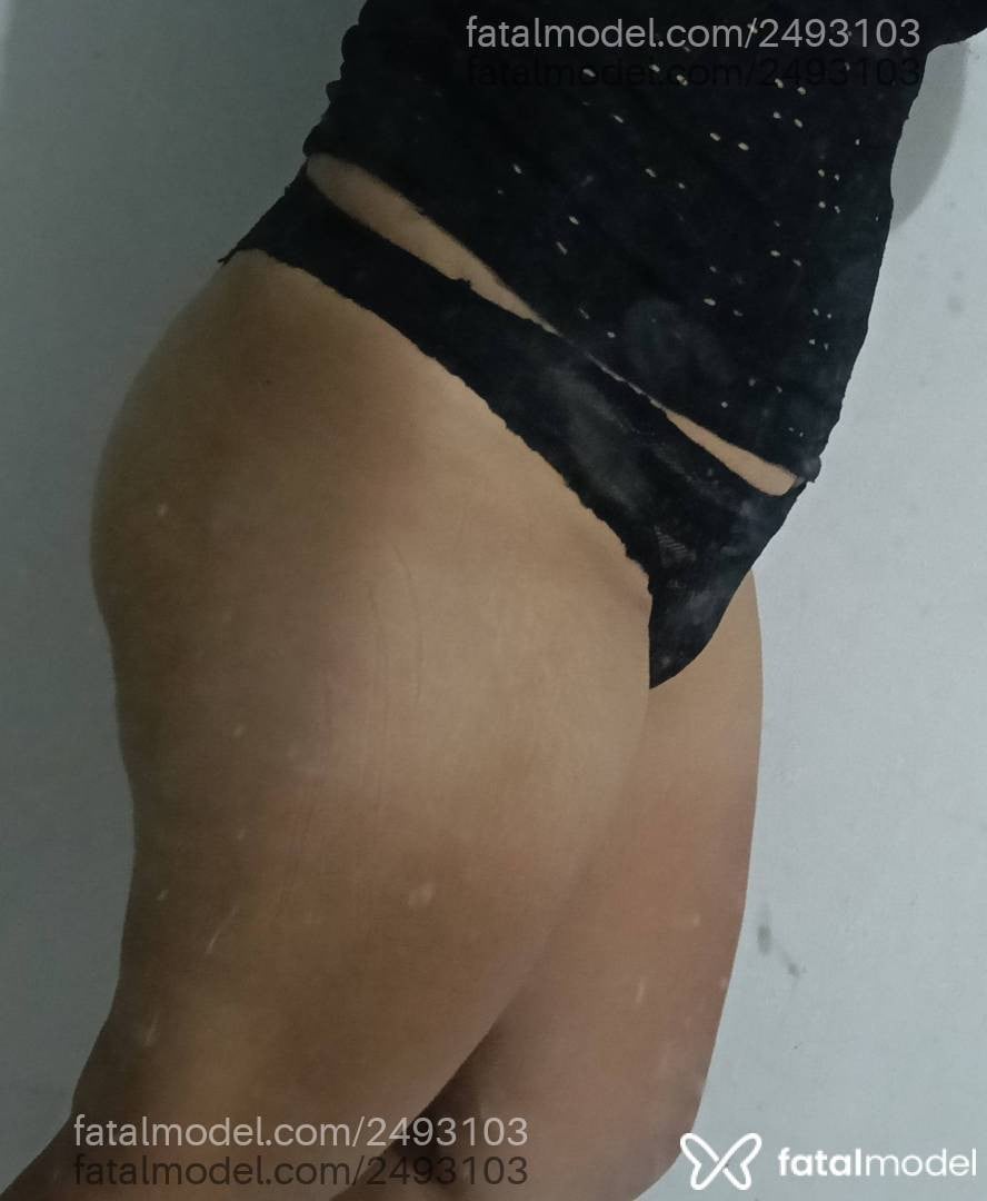 Acompanhante mulher com cabelo castanho de olhos castanhos - Jéssica