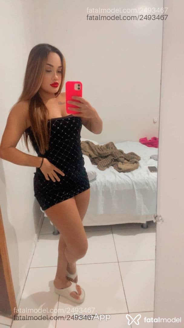 Acompanhante mulher morena (o) de olhos pretos - Lais