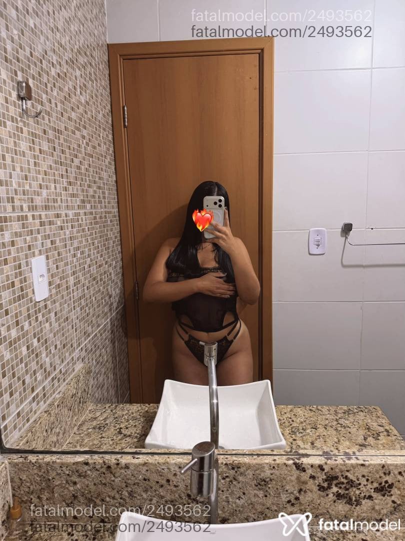 Acompanhante mulher morena (o) de olhos pretos - Bianca Macêdo