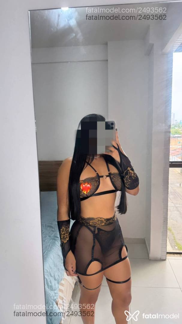 Acompanhante mulher morena (o) de olhos pretos - Bianca Macêdo