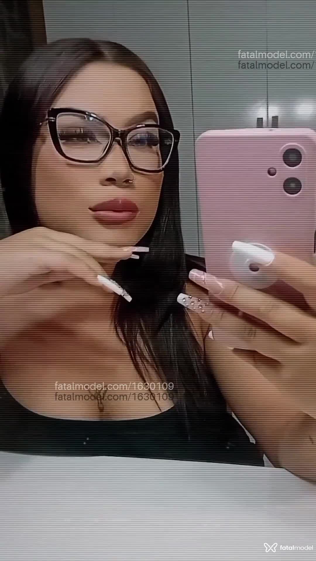 Acompanhante mulher morena (o) de olhos verdes em São Gabriel - Manuela