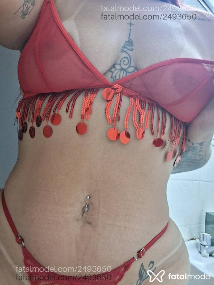 Acompanhante mulher ruiva (o) de olhos castanhos em Volta Redonda - Virgínia Fiuza