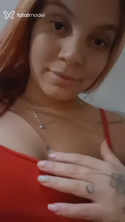 Acompanhante mulher ruiva (o) de olhos castanhos - Virgínia Fiuza