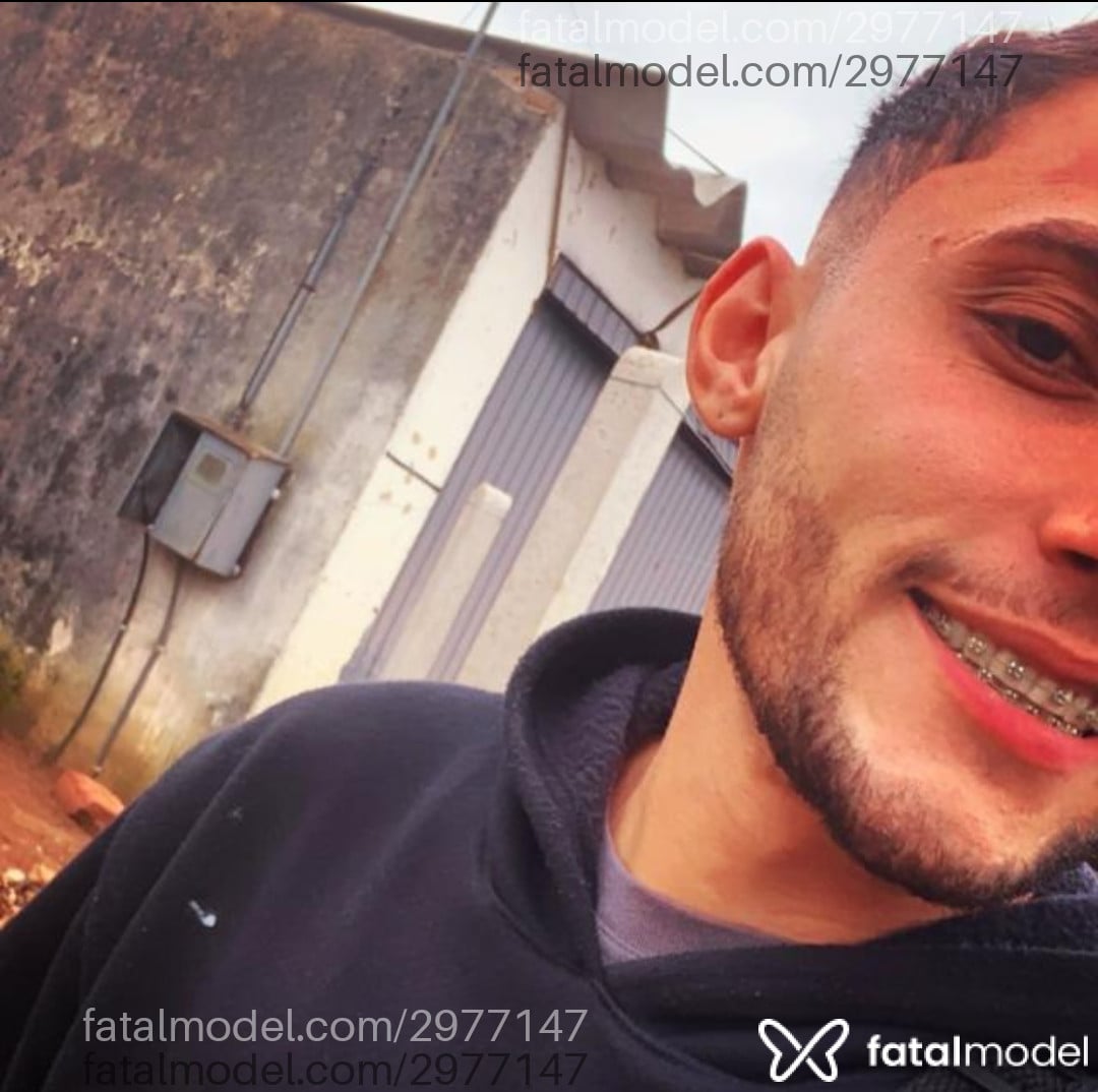 Acompanhante homem morena (o) de olhos castanhos em Lajeado Acompanhante homem morena (o) de olhos castanhos em Lajeado - Tales Adriel