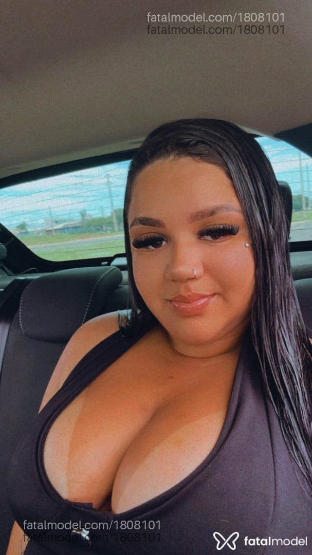 Acompanhante mulher com cabelo castanho de olhos castanhos em Brasília - Rebeca
