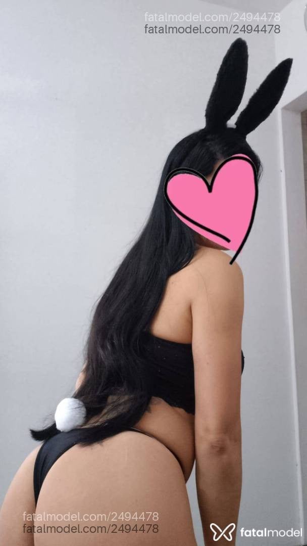 Acompanhante mulher morena (o) de olhos castanhos - Paula Zingg