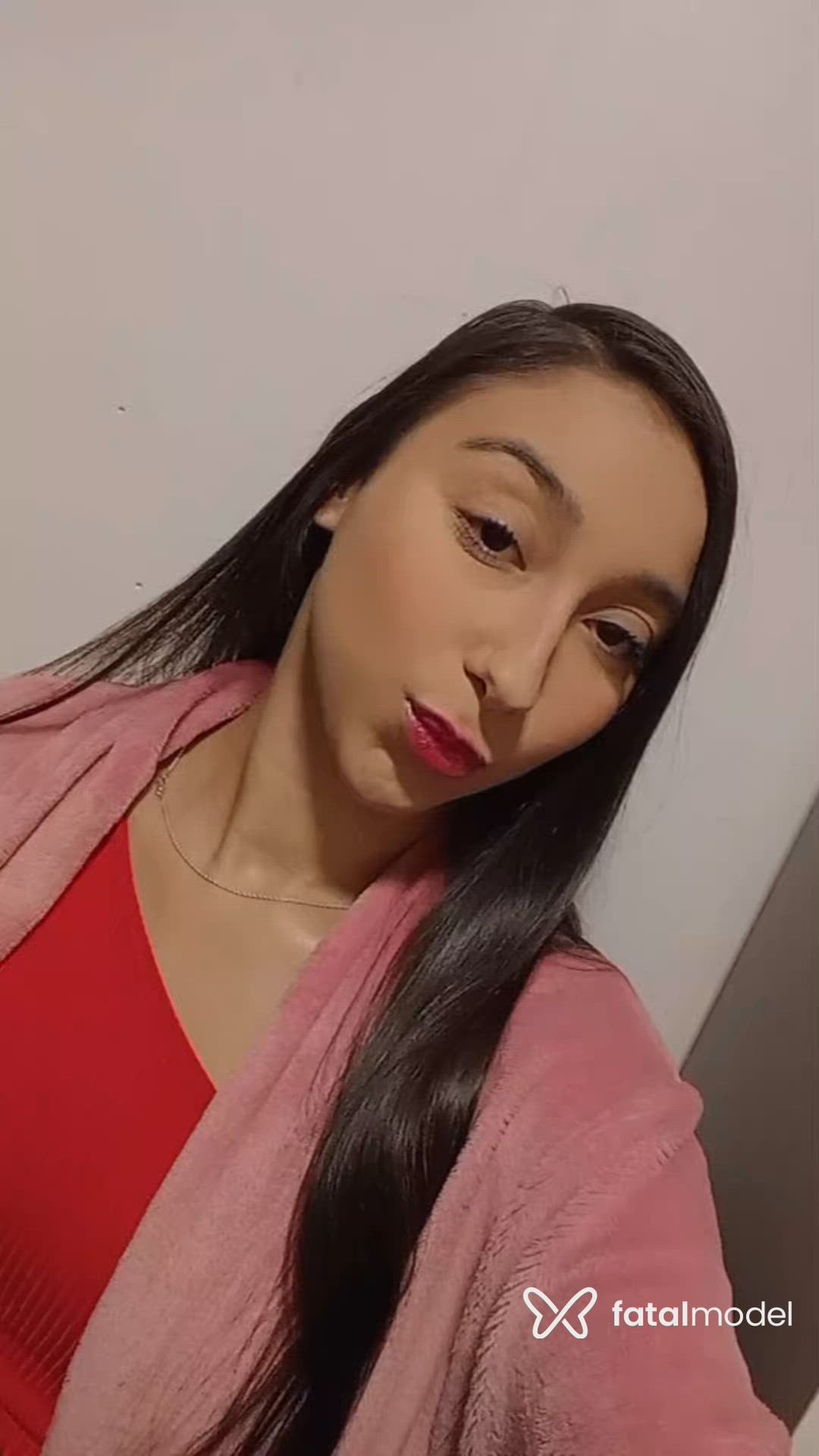 Acompanhante mulher morena (o) de olhos castanhos - Sttephany