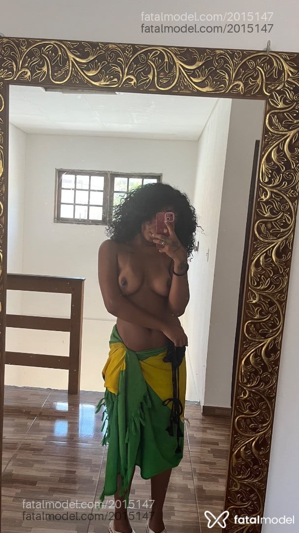 Acompanhante mulher morena (o) de olhos mel em Virtual - Cacau