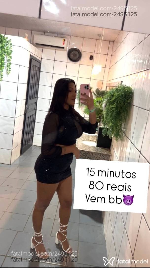 Acompanhante mulher morena (o) de olhos pretos - Roberta