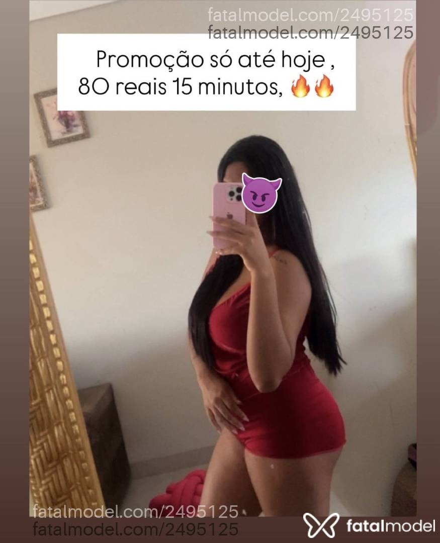 Acompanhante mulher morena (o) de olhos pretos - Roberta