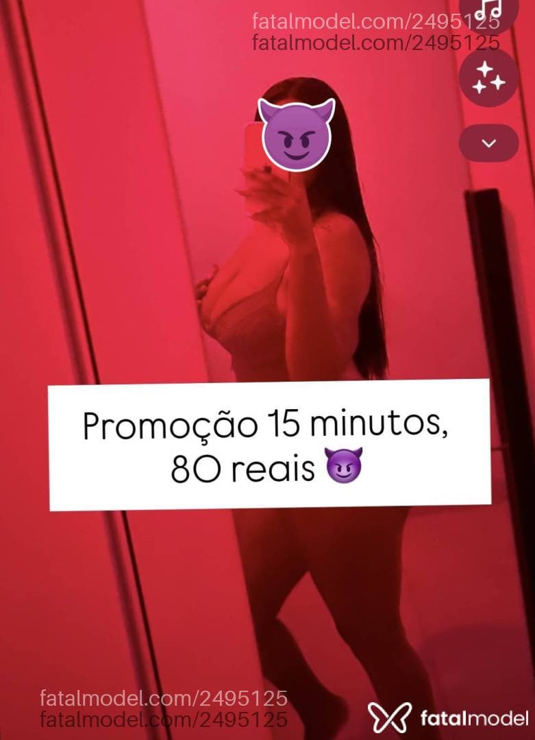 Acompanhante mulher morena (o) de olhos pretos - Roberta