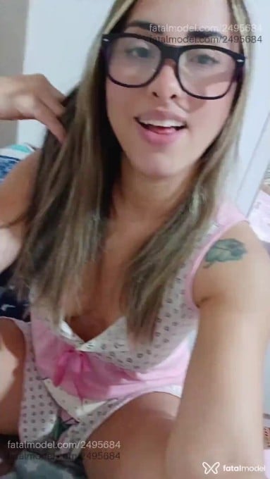 Acompanhante mulher loira (o) de olhos castanhos em Rio de Janeiro Acompanhante mulher loira (o) de olhos castanhos em Rio de Janeiro - Gisele Steinle