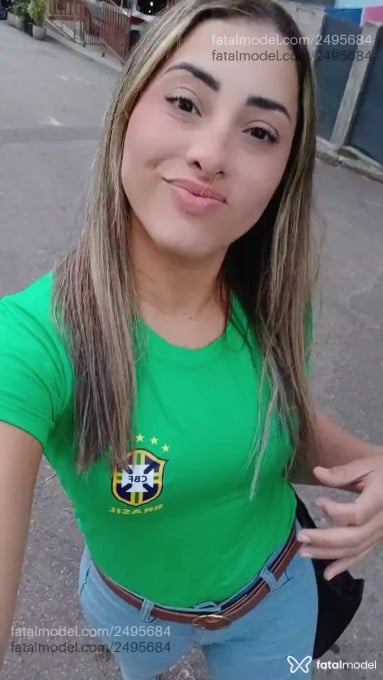 Acompanhante mulher loira (o) de olhos castanhos em Rio de Janeiro Acompanhante mulher loira (o) de olhos castanhos em Rio de Janeiro - Gisele Steinle