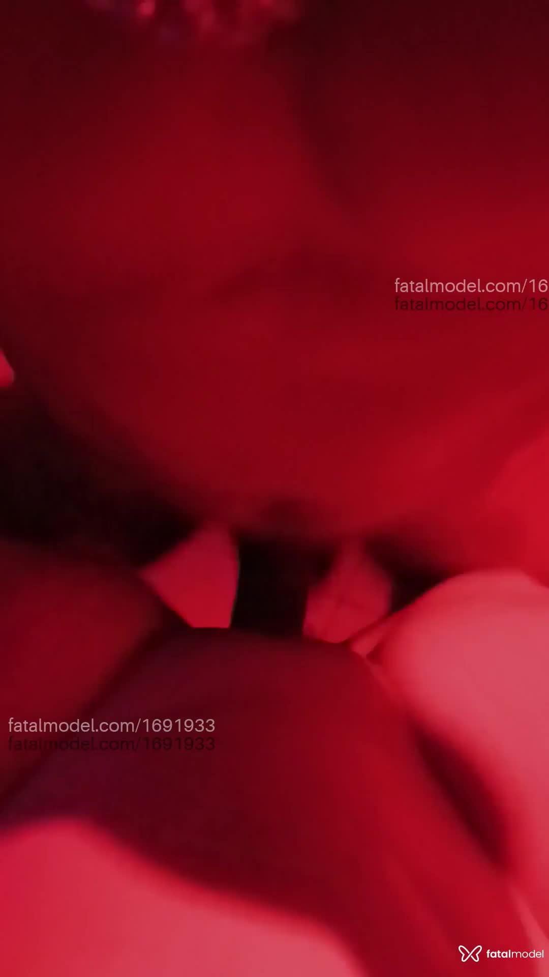Acompanhante homem morena (o) de olhos pretos - Negoroludo