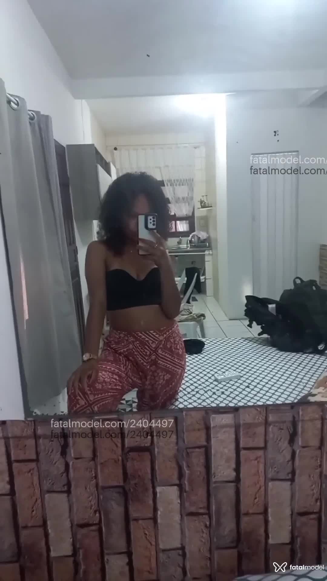 Acompanhante mulher com cabelo castanho de olhos castanhos em Porto Alegre - Bibiarteira
