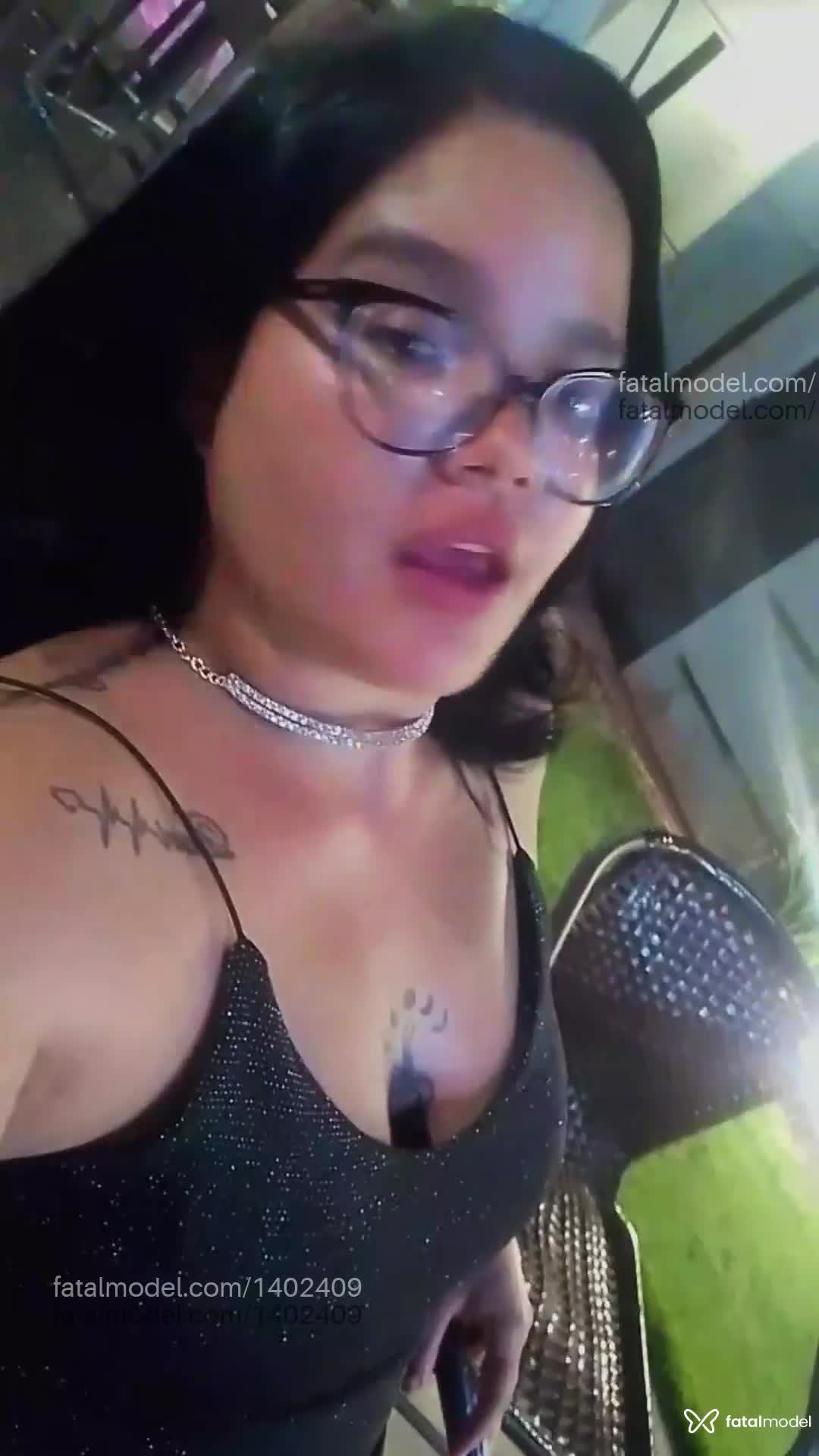 Acompanhante mulher morena (o) de olhos castanhos - Camila