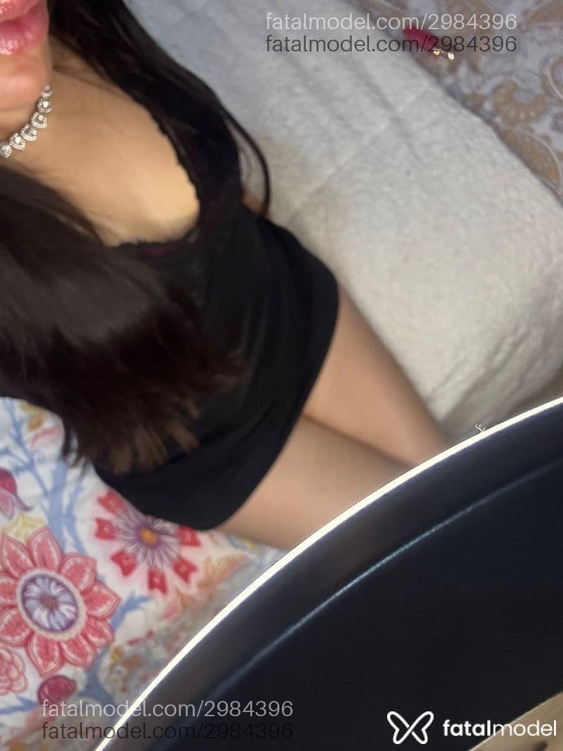 Acompanhante mulher com cabelo castanho de olhos castanhos em São Paulo Acompanhante mulher com cabelo castanho de olhos castanhos em São Paulo - Yasmin Leal