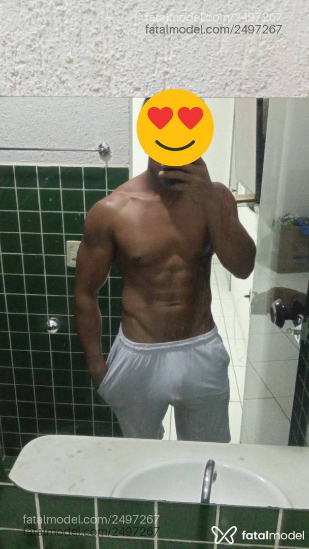 Acompanhante homem com cabelo castanho de olhos castanhos - Gabriel