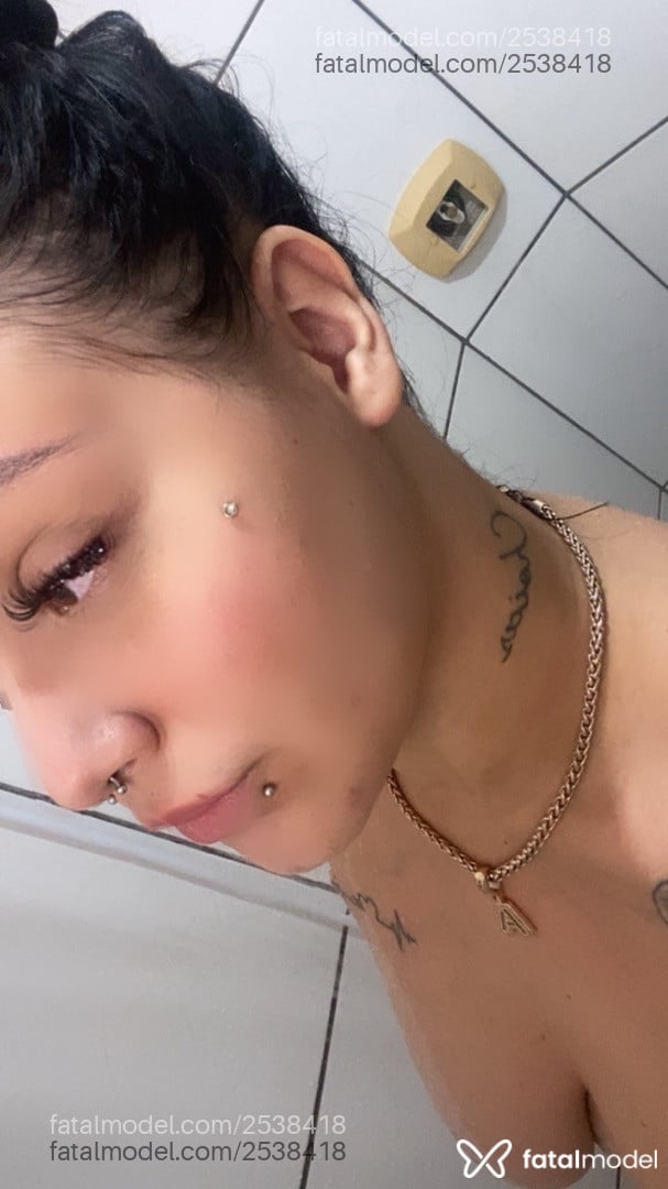 Acompanhante mulher morena (o) de olhos castanhos em Assis - Lívia Silva
