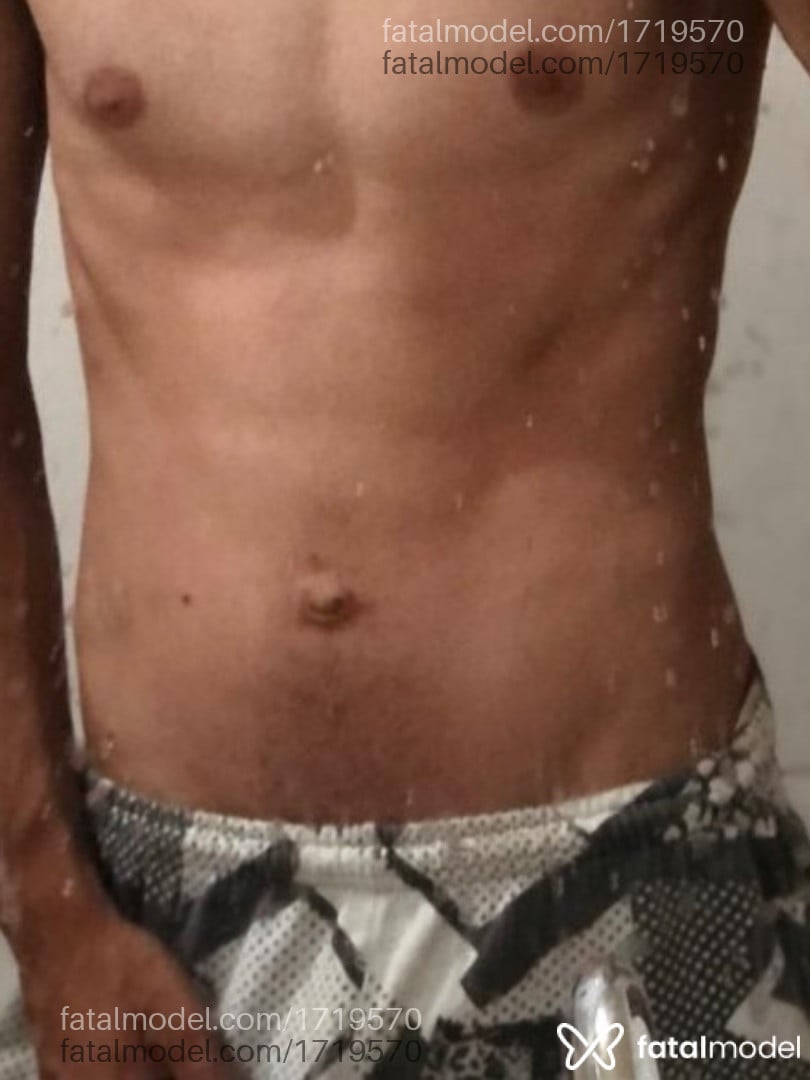 Acompanhante homem morena (o) de olhos pretos - Kauê