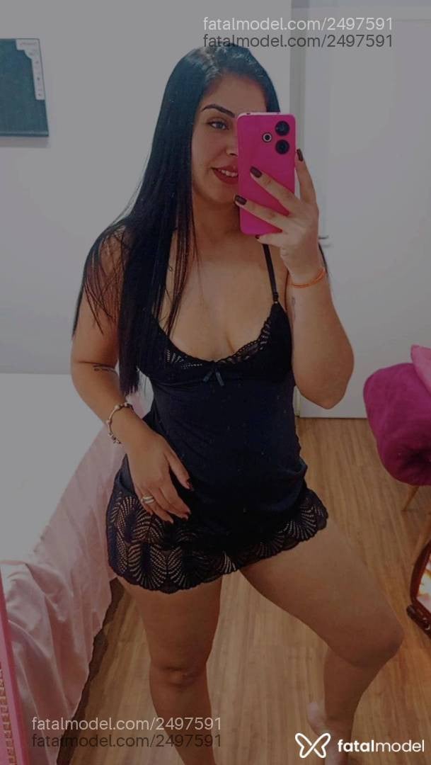 Acompanhante mulher morena (o) de olhos pretos - Julia