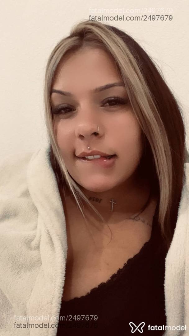 Acompanhante mulher com cabelo castanho de olhos castanhos - Maria