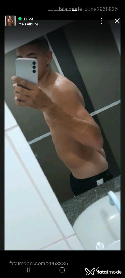 Acompanhante homem com cabelo castanho de olhos castanhos em Florianópolis - Daniel