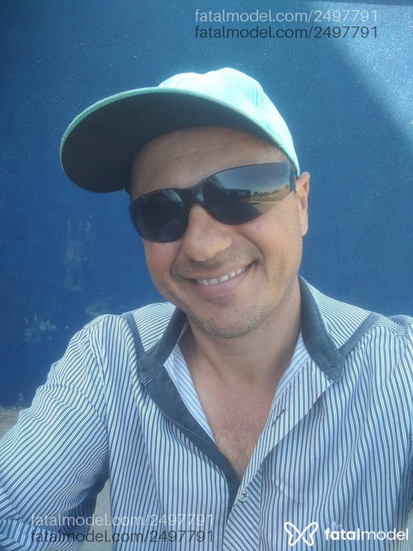 Acompanhante homem loira (o) de olhos castanhos em Virtual - Willian
