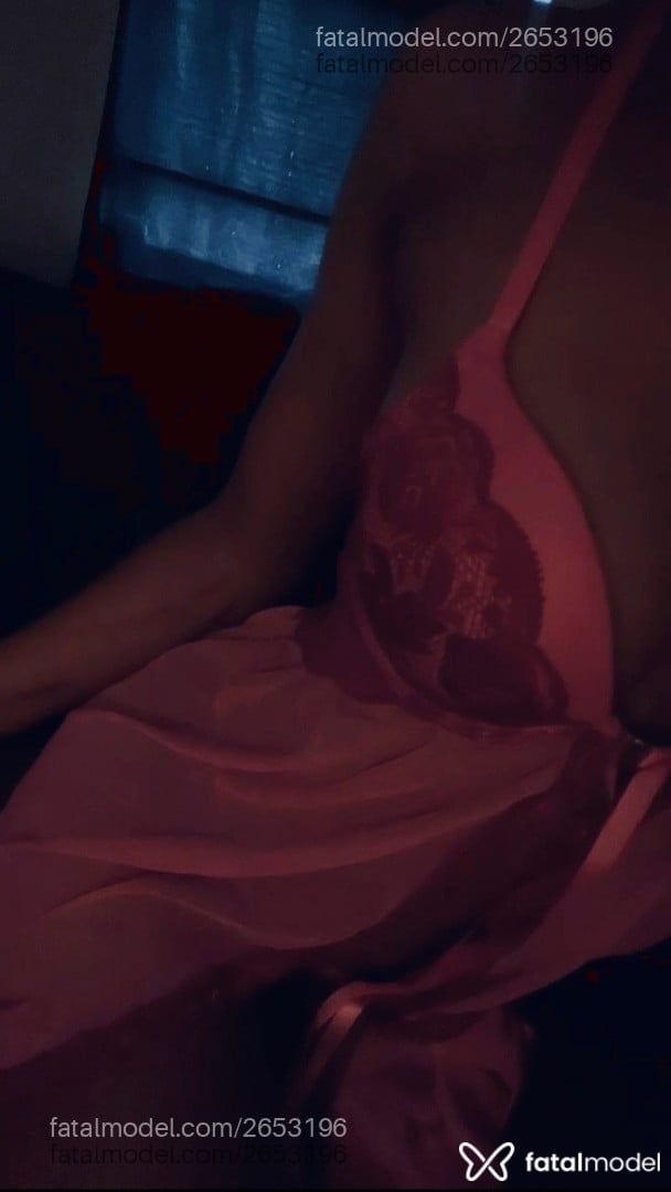 Acompanhante mulher morena (o) de olhos mel em Virtual - Babytata