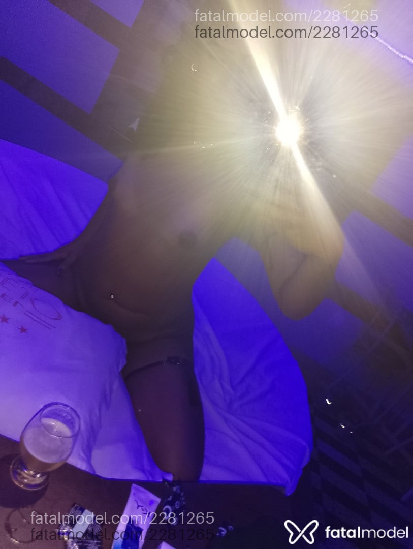 Acompanhante mulher trans morena (o) de olhos castanhos em Porto Alegre - Jordana Louis