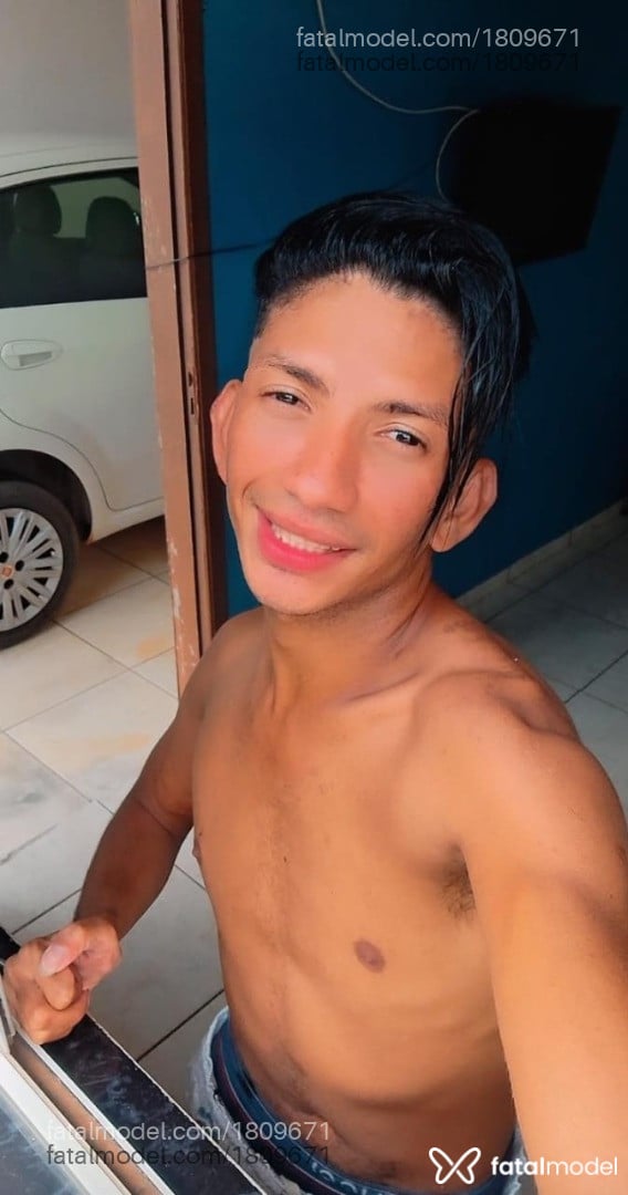 Acompanhante homem com cabelo castanho de olhos castanhos em Confresa Acompanhante homem com cabelo castanho de olhos castanhos em Confresa - Gutemberg Drumond