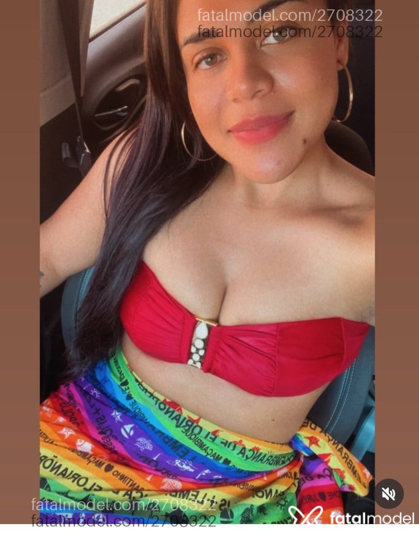 Acompanhante mulher trans morena (o) de olhos verdes em Biguaçu Acompanhante mulher trans morena (o) de olhos verdes em Biguaçu - Bruna