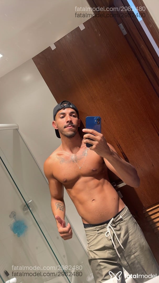 Acompanhante homem morena (o) de olhos castanhos em Rio de Janeiro - Luan Matos
