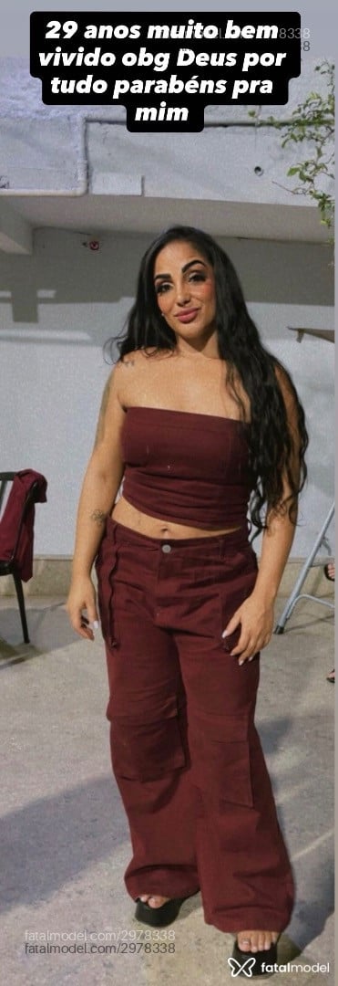 Acompanhante mulher com cabelo castanho de olhos pretos em Patos de Minas - Patrícia