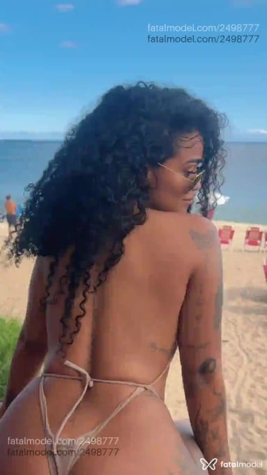Acompanhante mulher com cabelo castanho de olhos castanhos em Betim - Preta