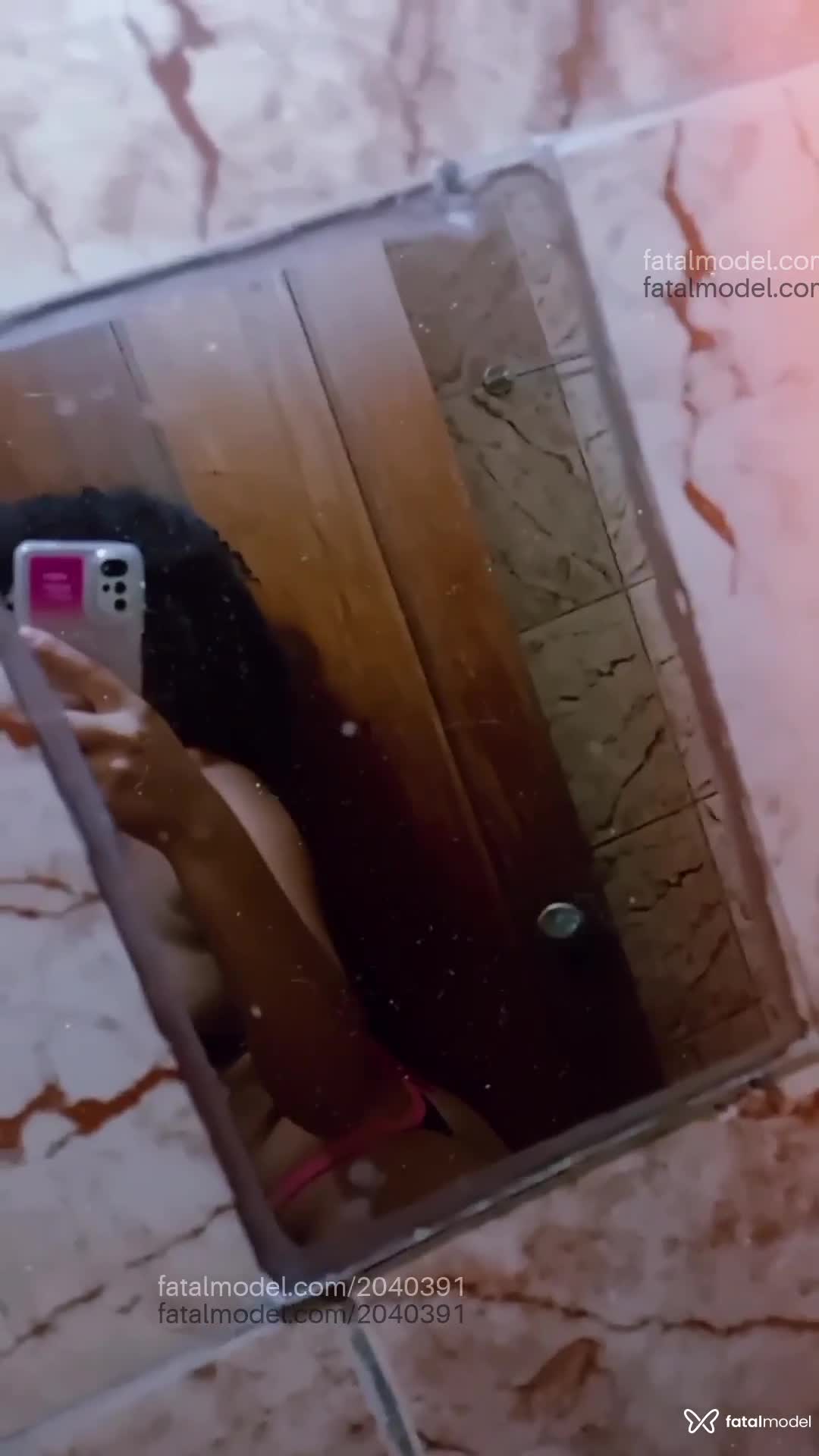 Acompanhante mulher com cabelo castanho de olhos castanhos em Salvador - Victoria