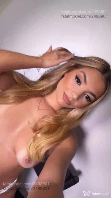 Acompanhante mulher loira (o) de olhos castanhos em Ribeirão Preto - Bella