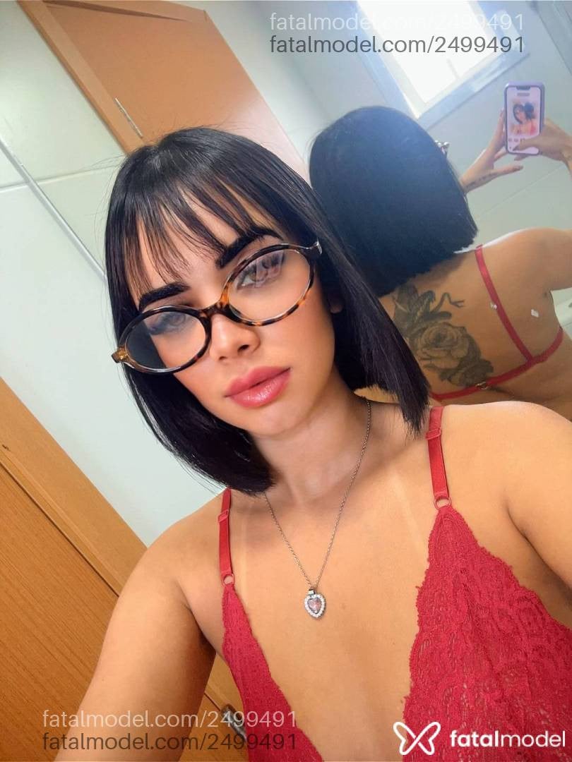 Acompanhante mulher morena (o) de olhos mel - Luisa Martins