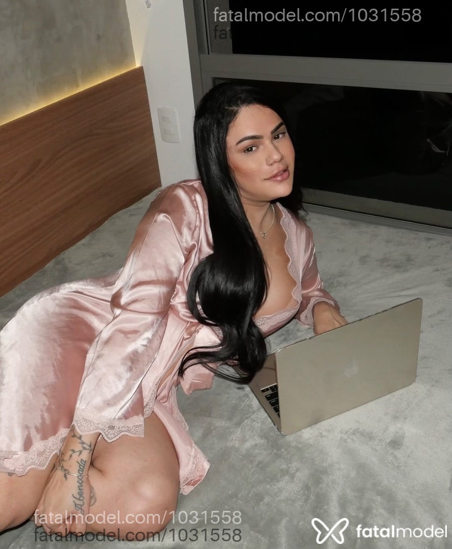 Acompanhante mulher trans com cabelo castanho de olhos castanhos em Garanhuns Acompanhante mulher trans com cabelo castanho de olhos castanhos em Garanhuns - Ayla Lopes