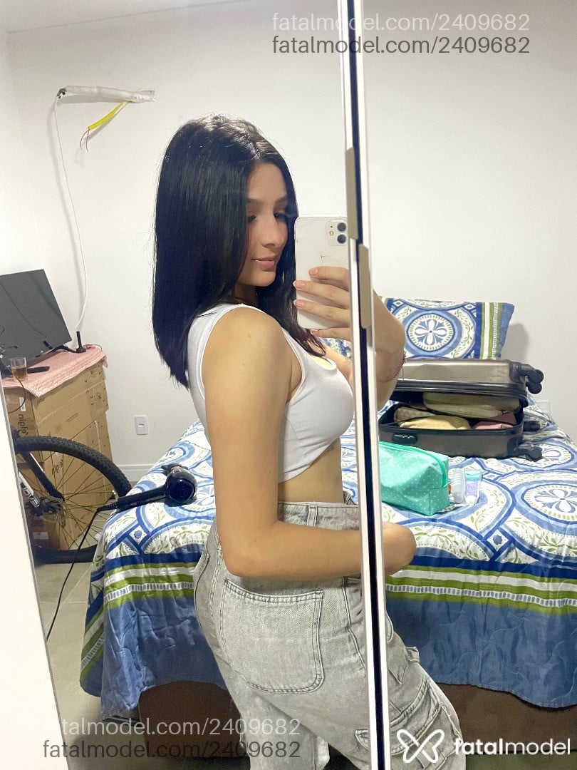 Acompanhante mulher morena (o) de olhos castanhos - Eduarda Vedoi