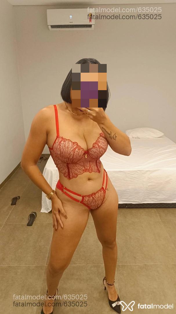 Acompanhante mulher morena (o) de olhos castanhos em Cacoal - Julia