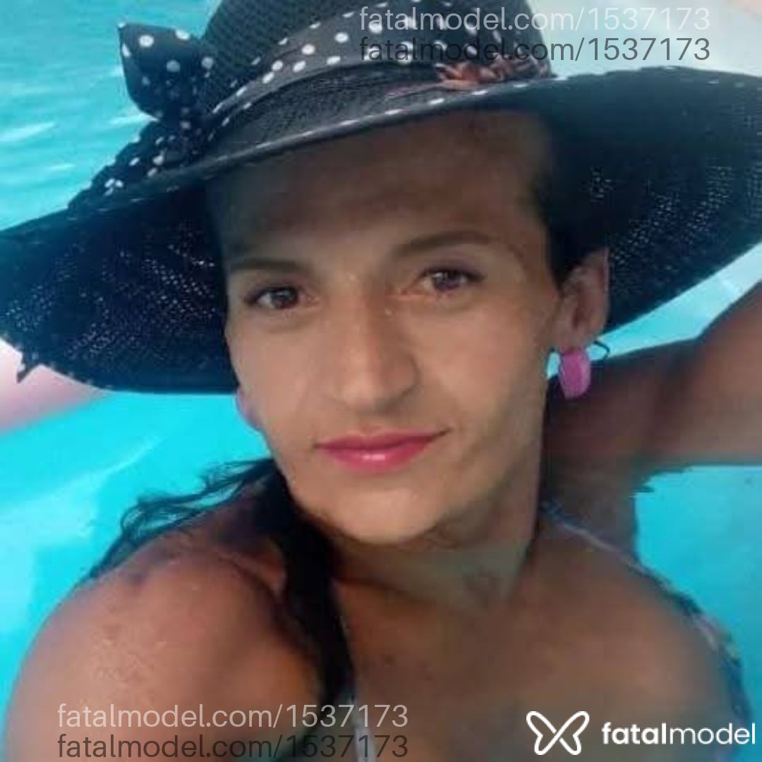 Acompanhante travesti com cabelo castanho de olhos castanhos em Iguatu Acompanhante travesti com cabelo castanho de olhos castanhos em Iguatu - Beatriz araujo