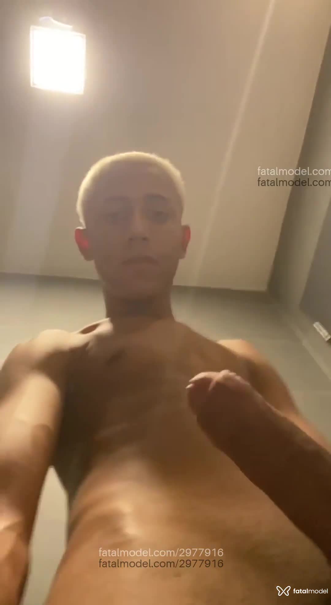 Acompanhante homem loira (o) de olhos castanhos em Virtual - Anderson Silva