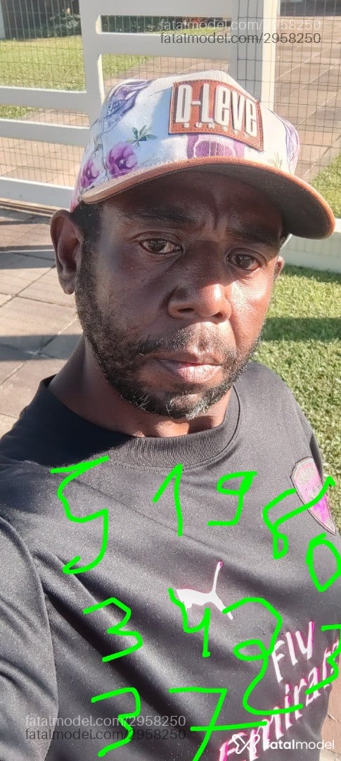 Acompanhante homem morena (o) de olhos castanhos em Bento Gonçalves Acompanhante homem morena (o) de olhos castanhos em Bento Gonçalves - Choquito