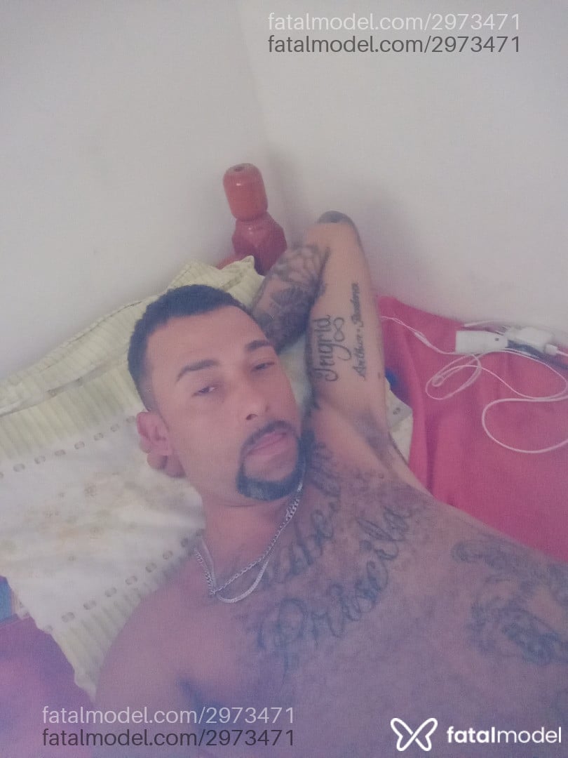 Acompanhante homem morena (o) de olhos castanhos em Suzano - Lúcio