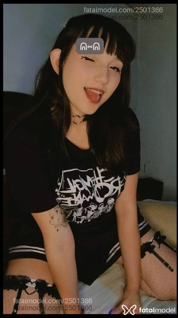 Acompanhante mulher com cabelo castanho de olhos castanhos em Curitiba - Bunny Habyts
